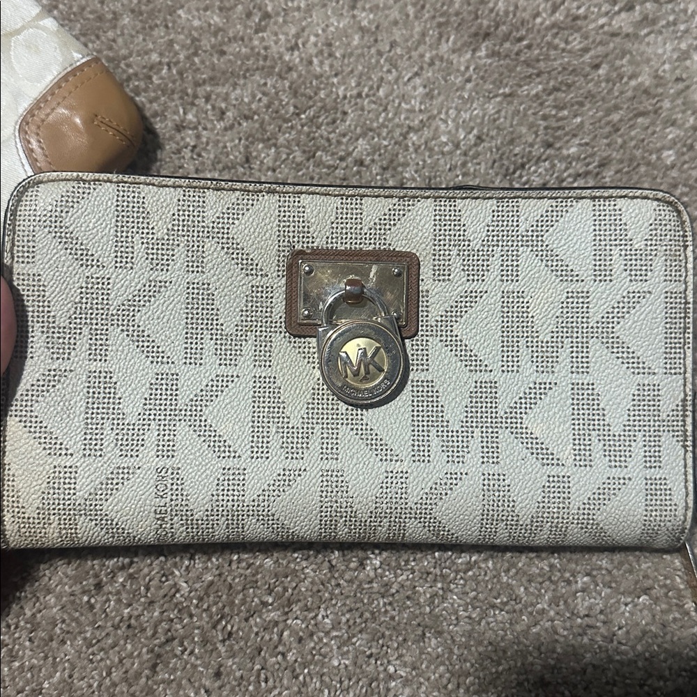 Assorted Wallets Collection with some damage - image 6